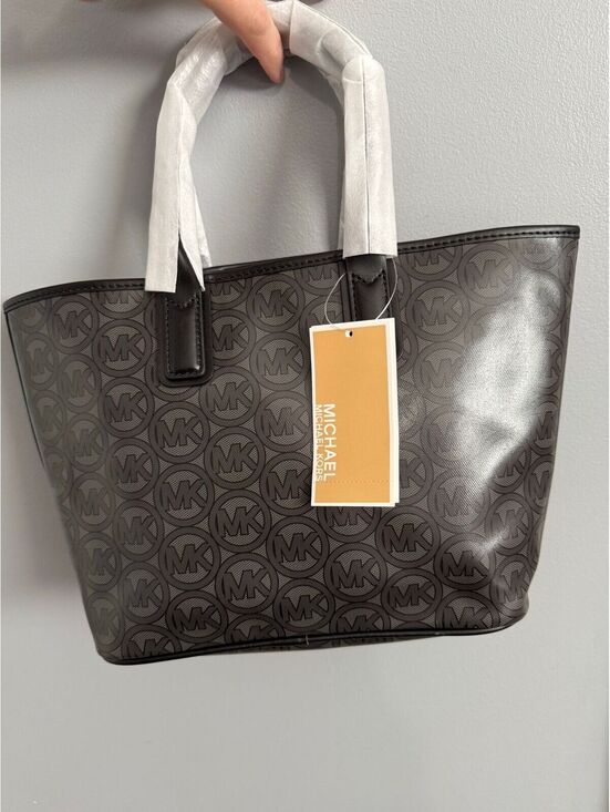 Michael Kors Handbags - Michael Kors Jodie